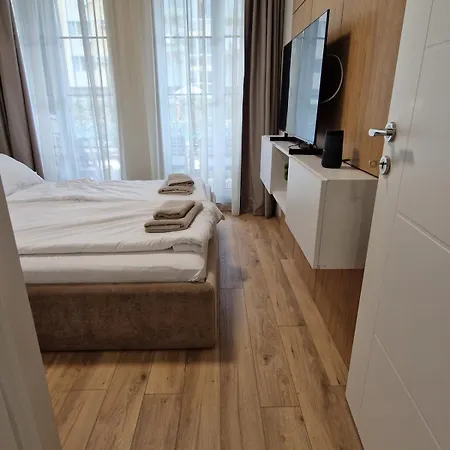 Apartamento Emilia Romana Boutique - Quiet Modern Luxury Sunny