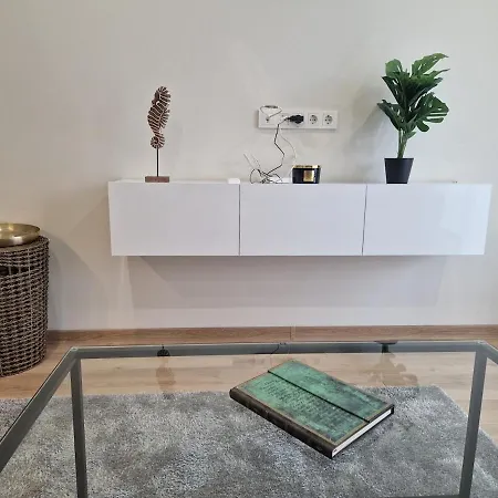 Emilia Romana Boutique - Quiet Modern Luxury Sunny * Napospart