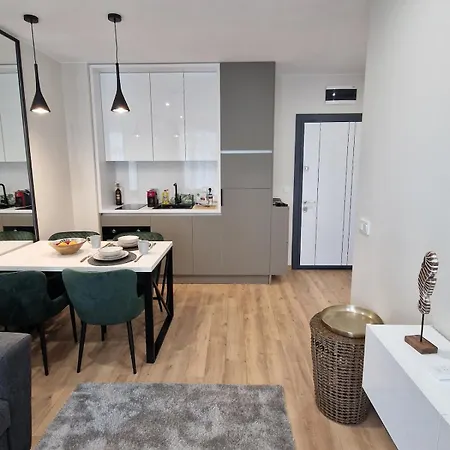 Apartman Emilia Romana Boutique - Quiet Modern Luxury Sunny